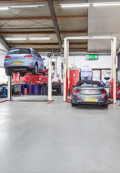 R&B Auto & Bandenservice | Occasions, Onderhoud en Sleepdienst – Enkhuizen