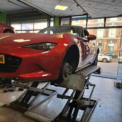 JAMES Autobanden Centrum en Pitbox – The Hague