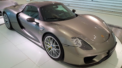 Tweedehands Auto’s | Voorburg | Caleche Commerce B.V. – Voorburg